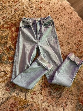 Abercrombie & Fitch The 90’s Straight Cuffed Hem Ultra High-Rise Jeans